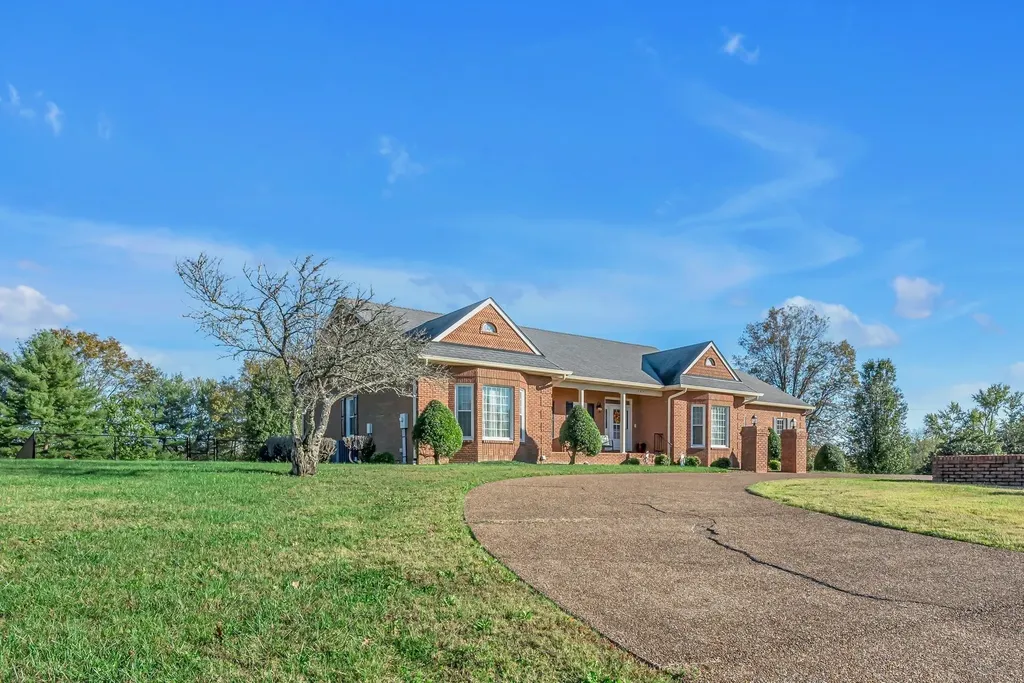 161 Graystone Drive Gallatin TN 37066