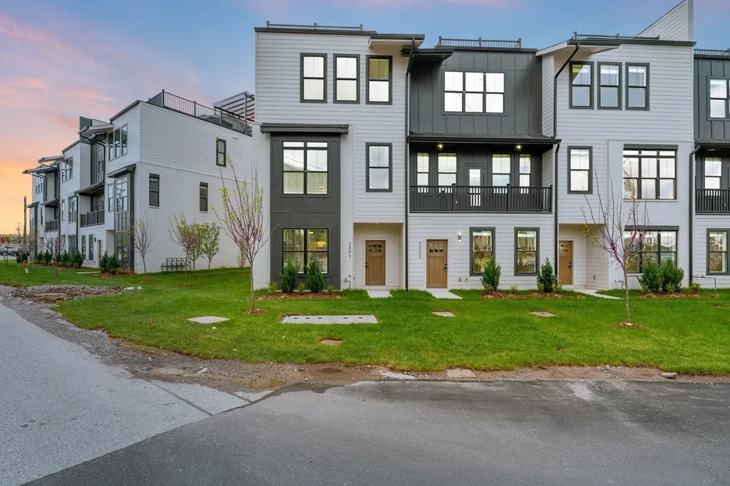 5301 Centennial Nashville TN 37209