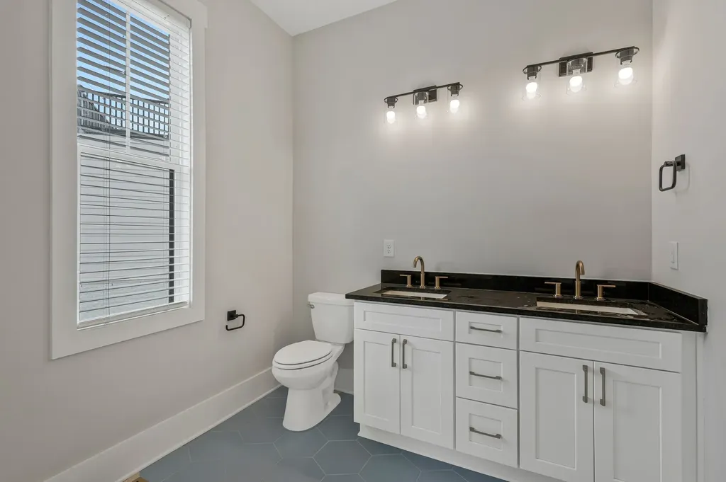 5301 Centennial Nashville TN 37209