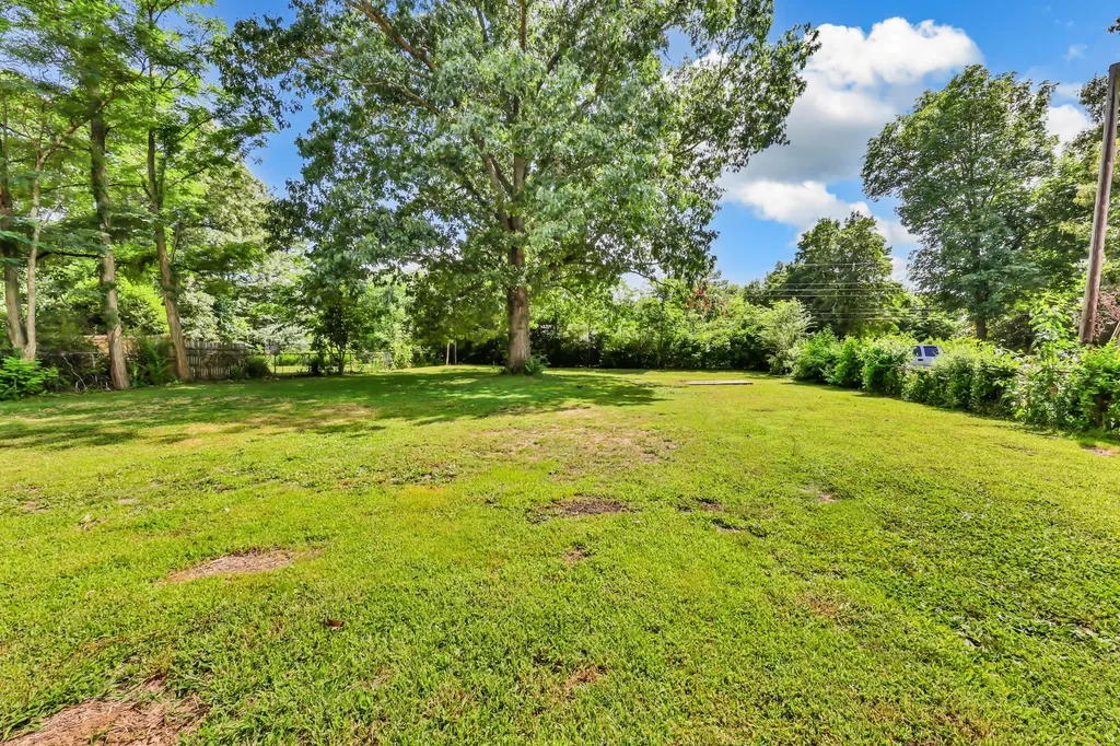 824 Garrettsburg Road Clarksville TN 37042