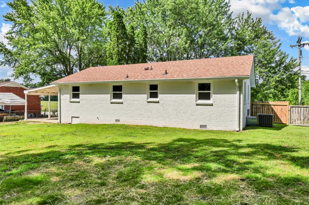 824 Garrettsburg Road Clarksville TN 37042