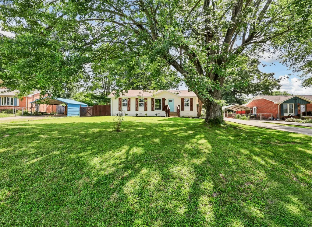 824 Garrettsburg Road Clarksville TN 37042