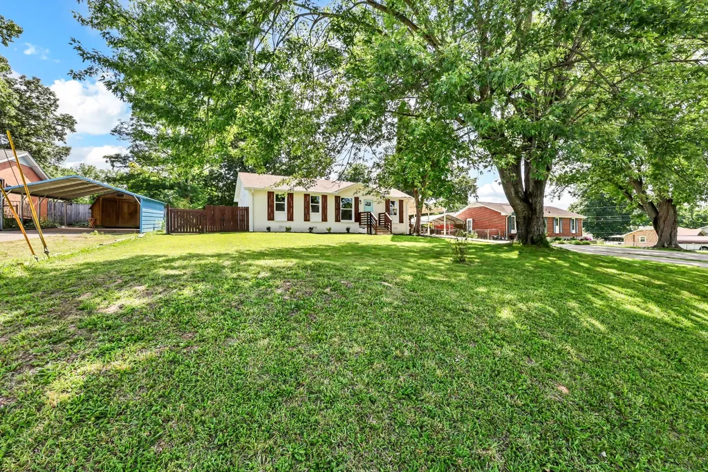 824 Garrettsburg Road Clarksville TN 37042