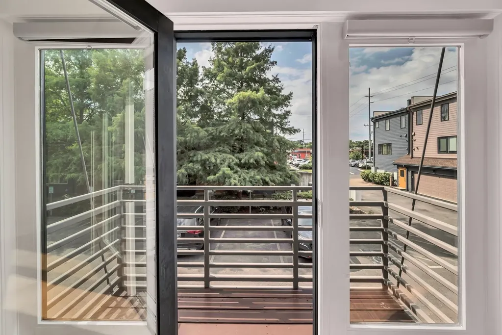 1100 Russell Street Nashville TN 37206