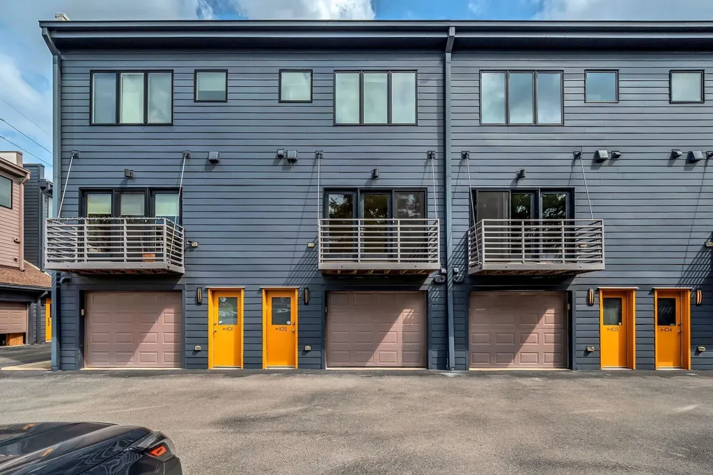 1100 Russell Street Nashville TN 37206