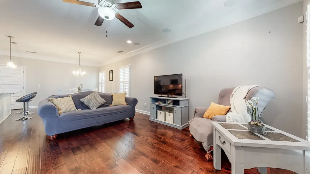 7380 Old Harding Pike Nashville TN 37221