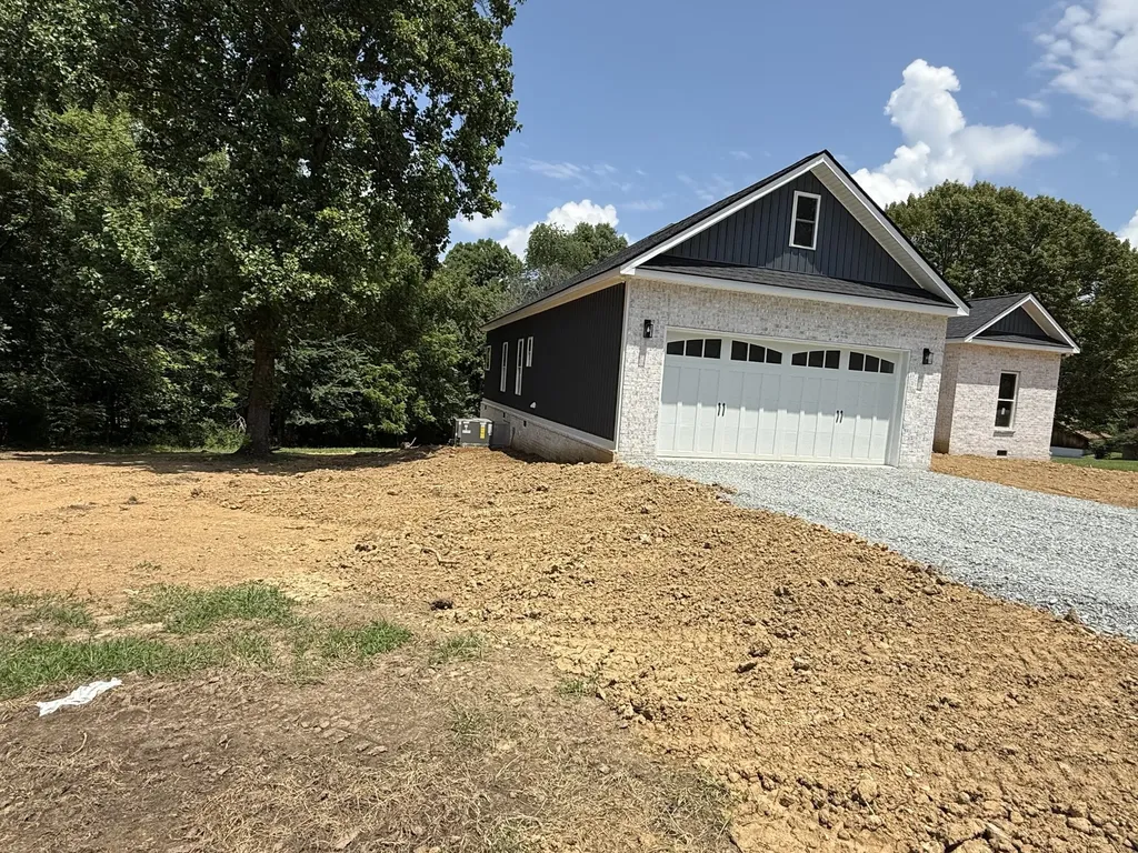 470 Powers Boulevard Waverly TN 37185
