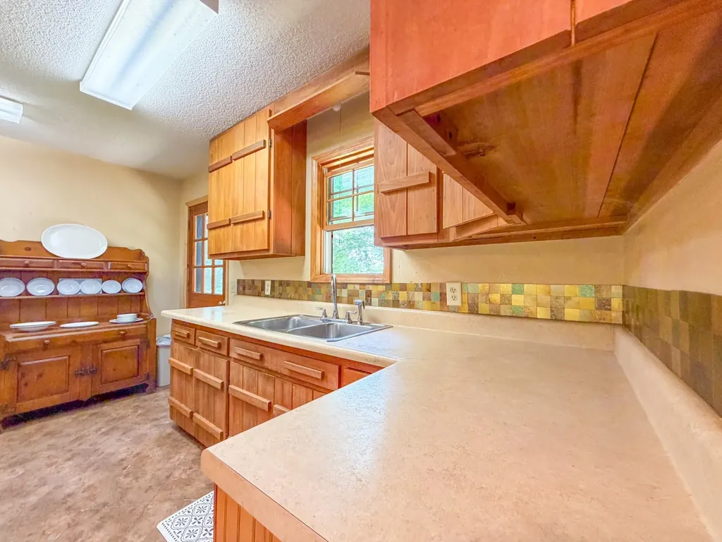 3800 Salem Road Minor Hill TN 38473