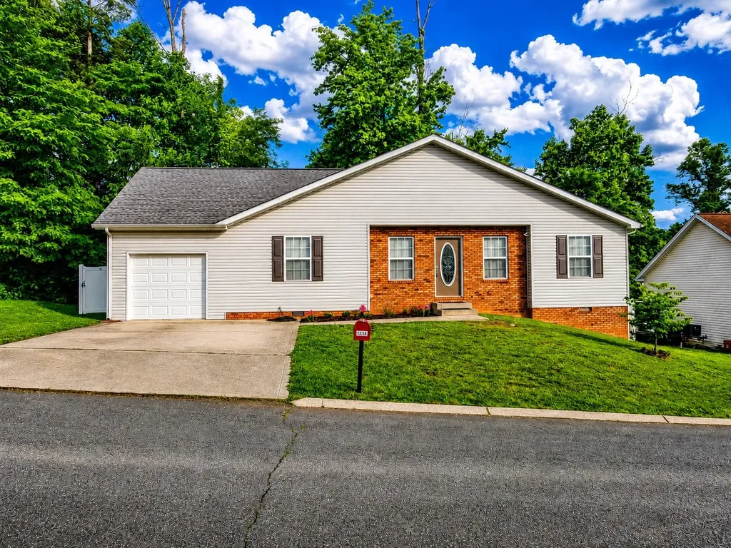 1234 Quail Hollow Circle Cookeville TN 38501