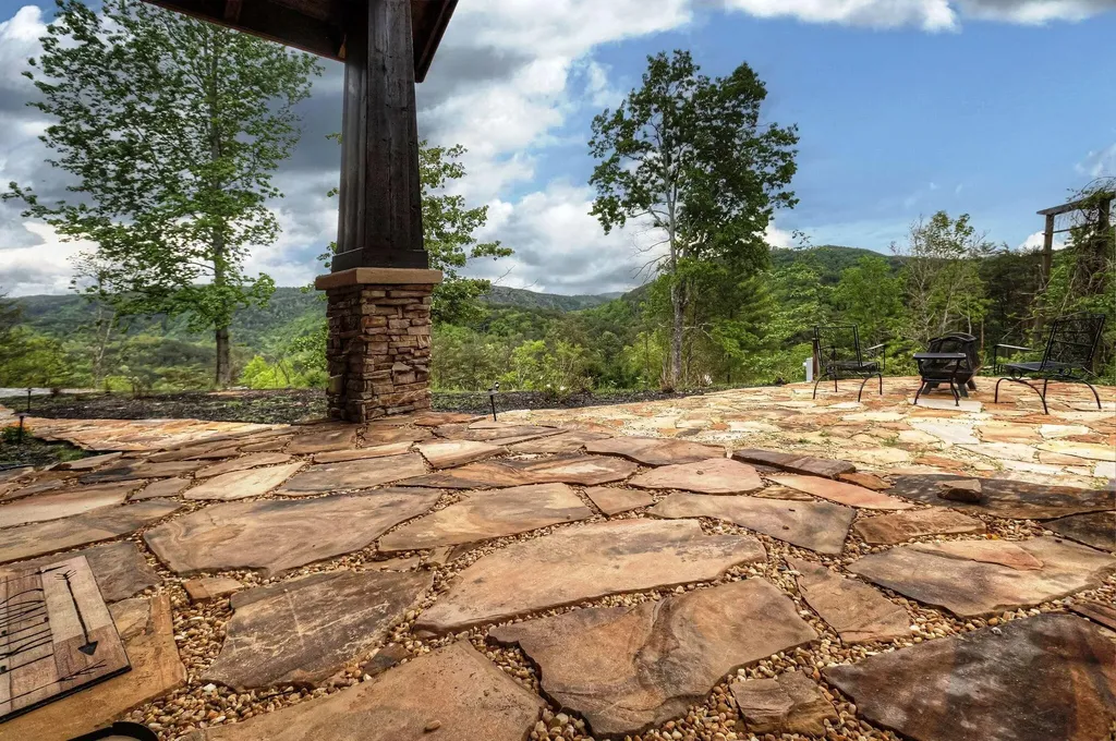 625 Cane Creek Mountain Road Tellico Plains TN 37385