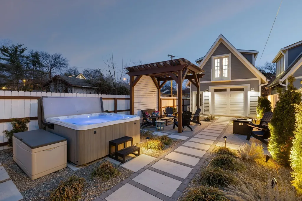600B Fatherland Street Nashville TN 37206