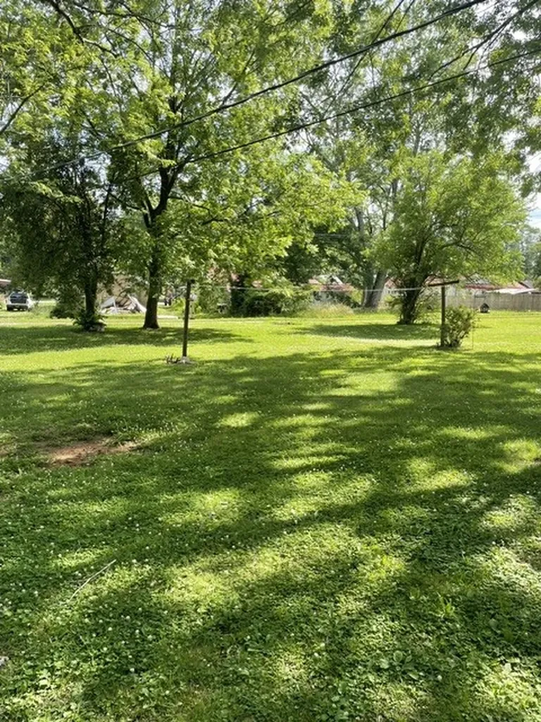 527 7th Street Lawrenceburg TN 38464