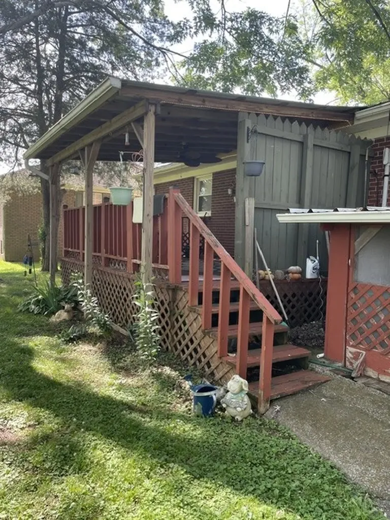 527 7th Street Lawrenceburg TN 38464