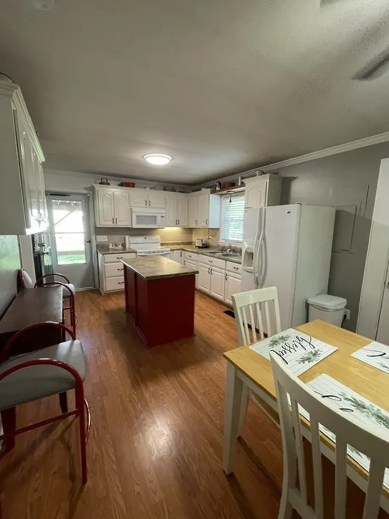 527 7th Street Lawrenceburg TN 38464