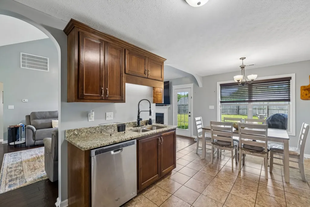 1075 Freedom Drive Clarksville TN 37042