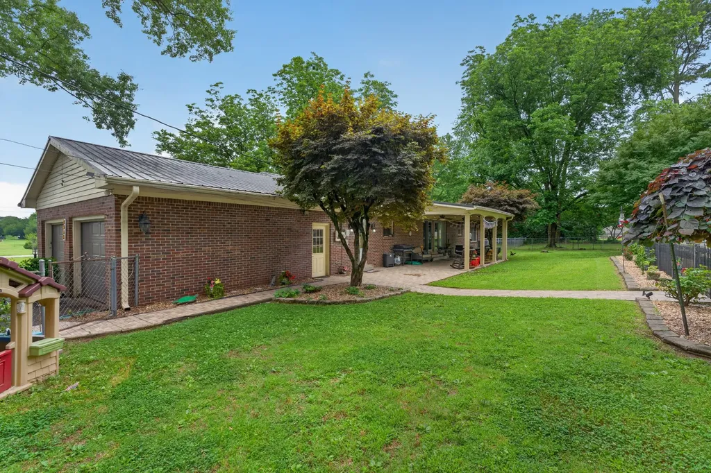 1405 Old Estill Springs Road Winchester TN 37398