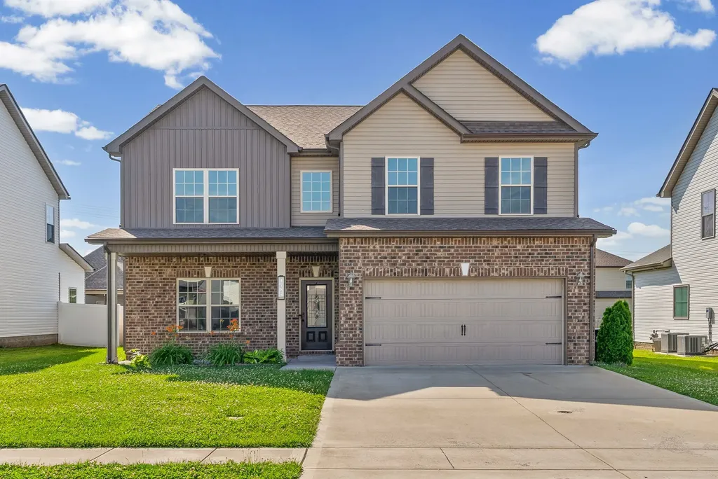 1483 Kingbird Drive Clarksville TN 37040