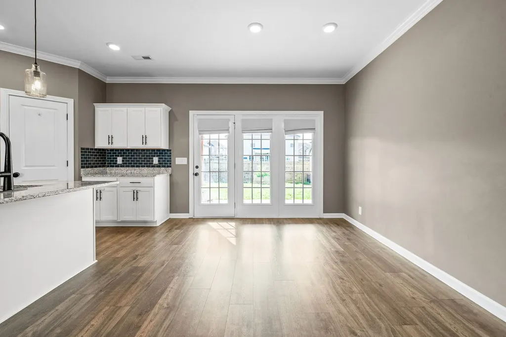 1483 Kingbird Drive Clarksville TN 37040