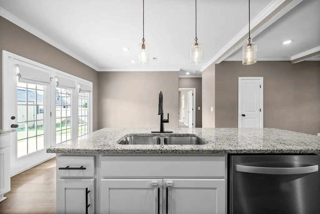 1483 Kingbird Drive Clarksville TN 37040