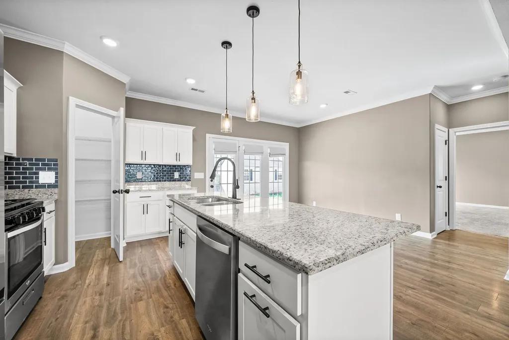 1483 Kingbird Drive Clarksville TN 37040