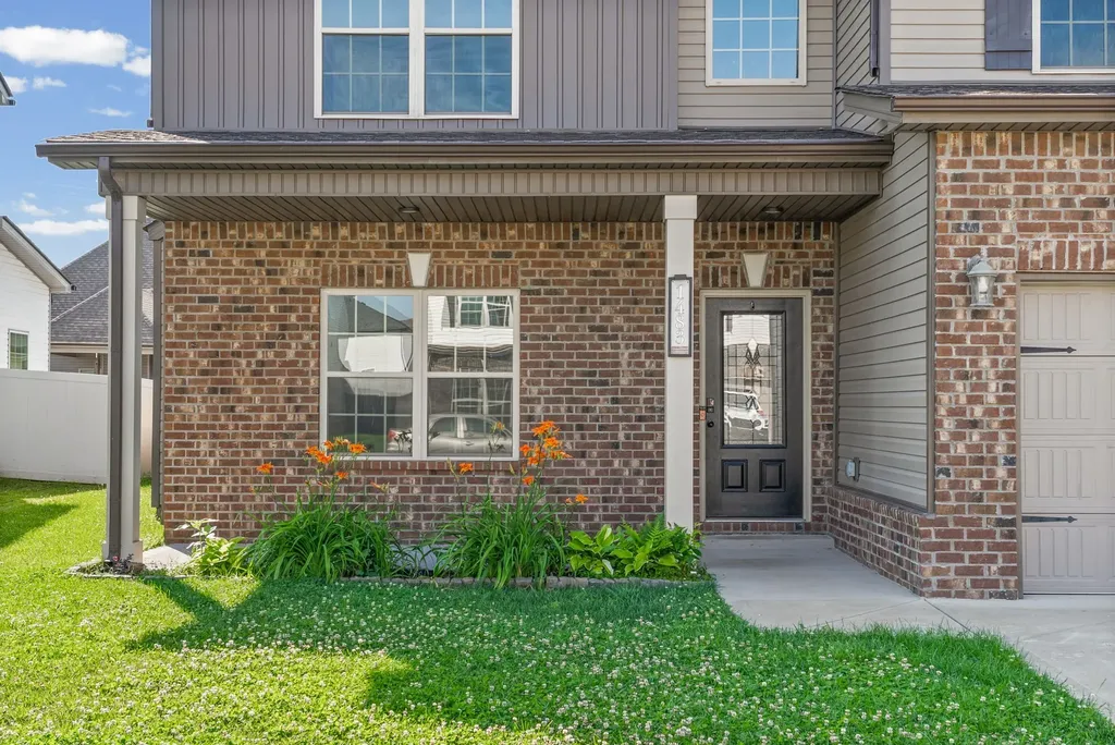 1483 Kingbird Drive Clarksville TN 37040