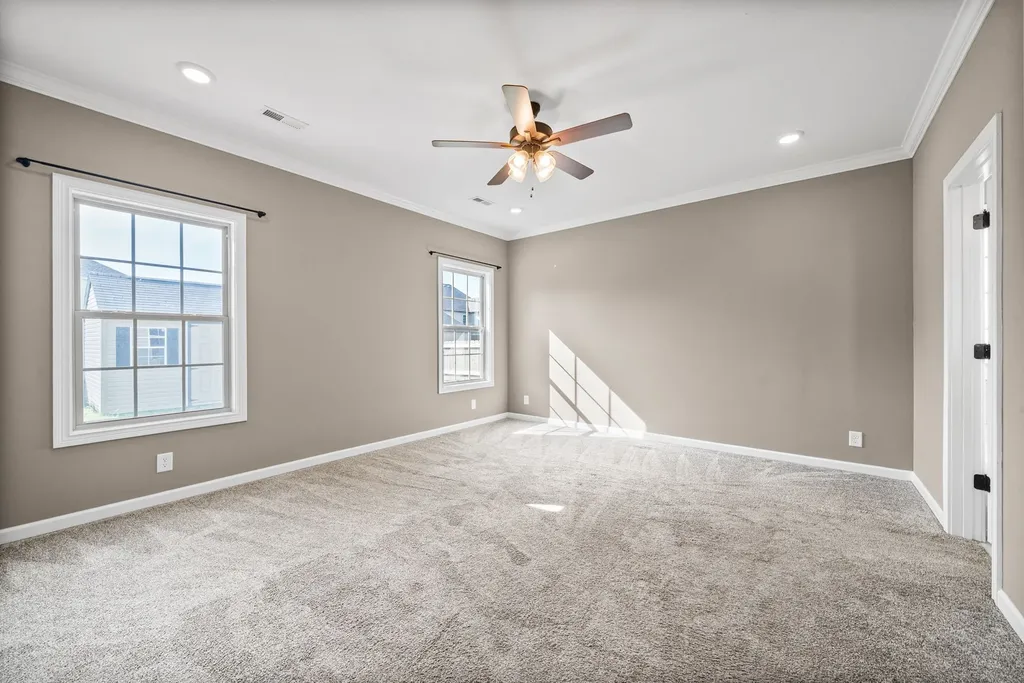 1483 Kingbird Drive Clarksville TN 37040
