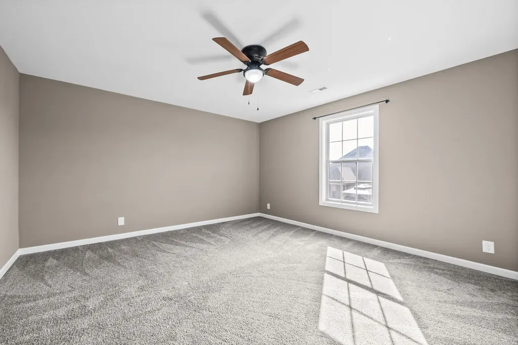 1483 Kingbird Drive Clarksville TN 37040