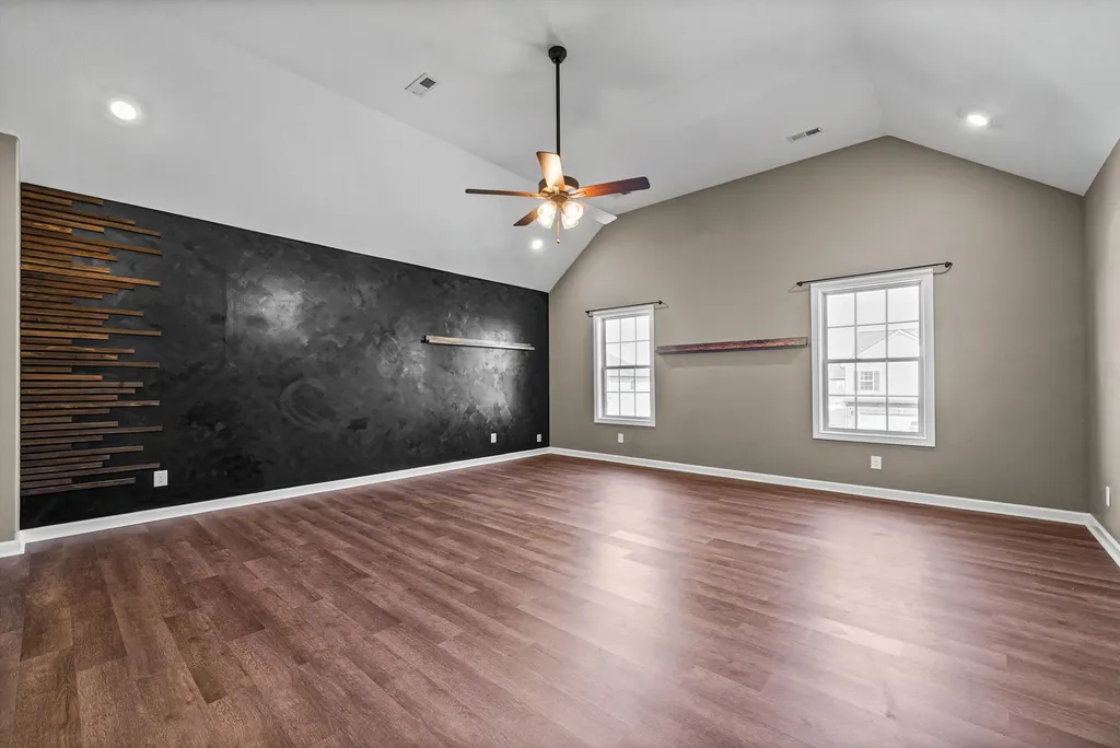 1483 Kingbird Drive Clarksville TN 37040