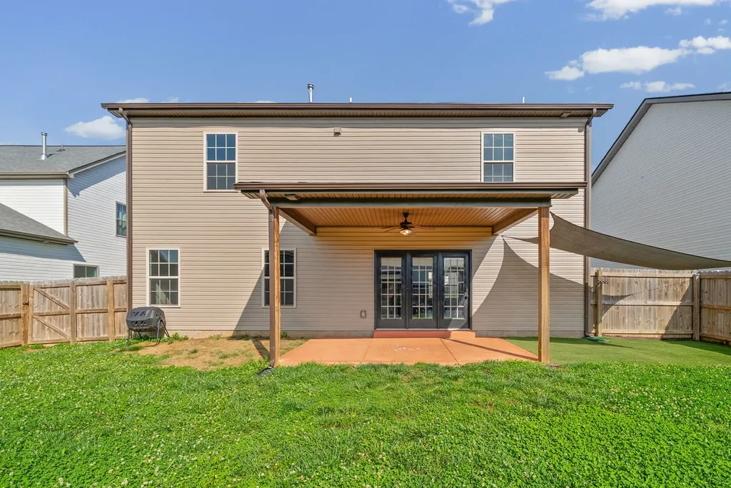 1483 Kingbird Drive Clarksville TN 37040