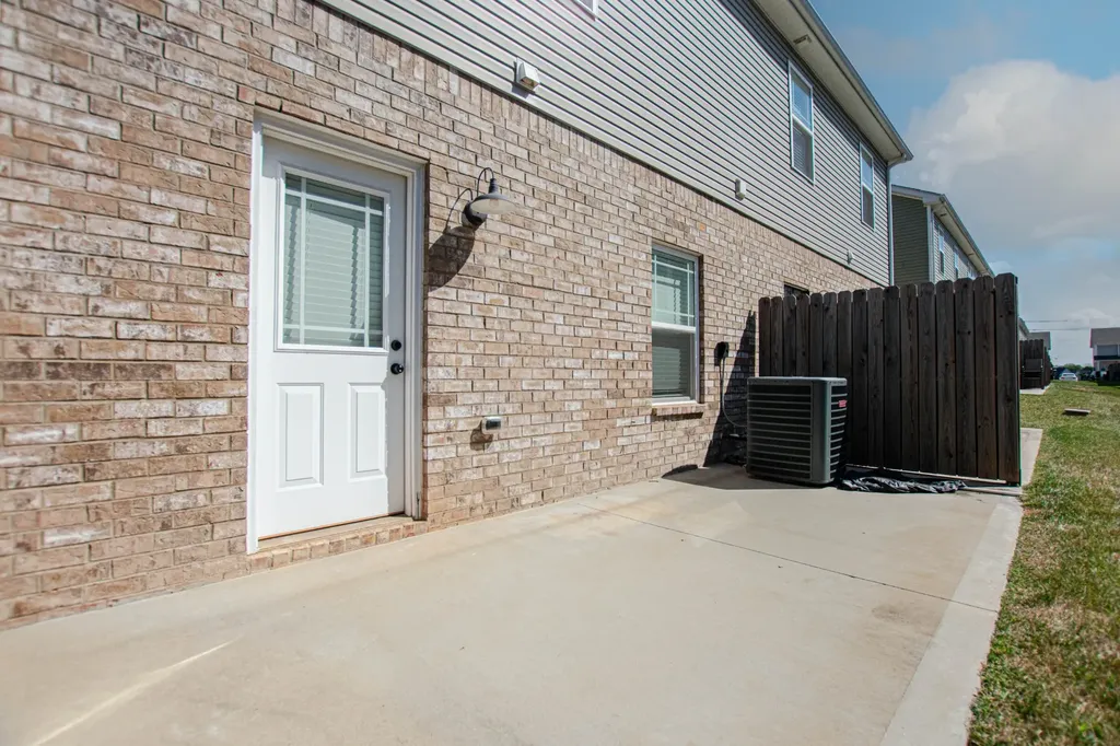 309 Fallow Lane Clarksville TN 37040