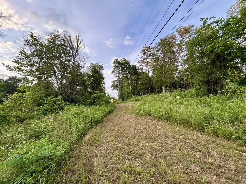 2 Parksville Road Benton TN 37307