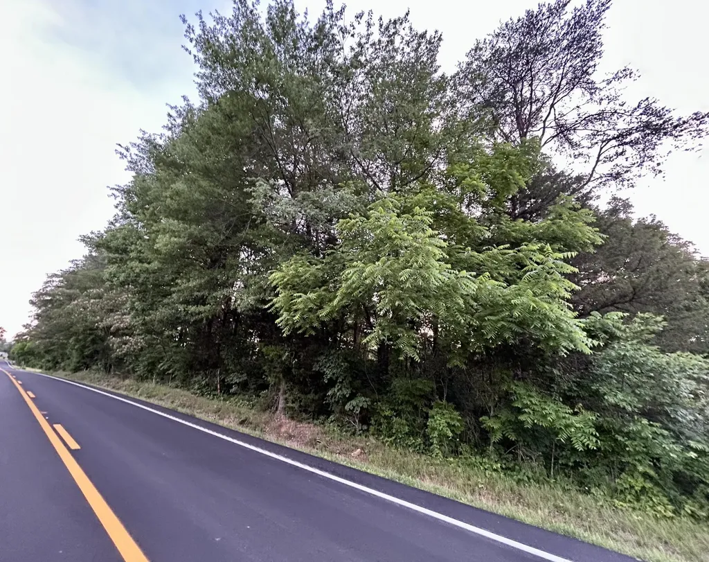 2 Parksville Road Benton TN 37307