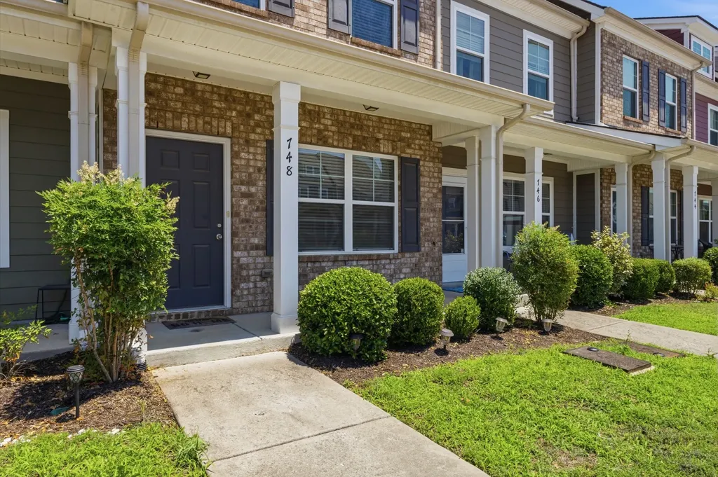 748 Bradburn Village Way Antioch TN 37013