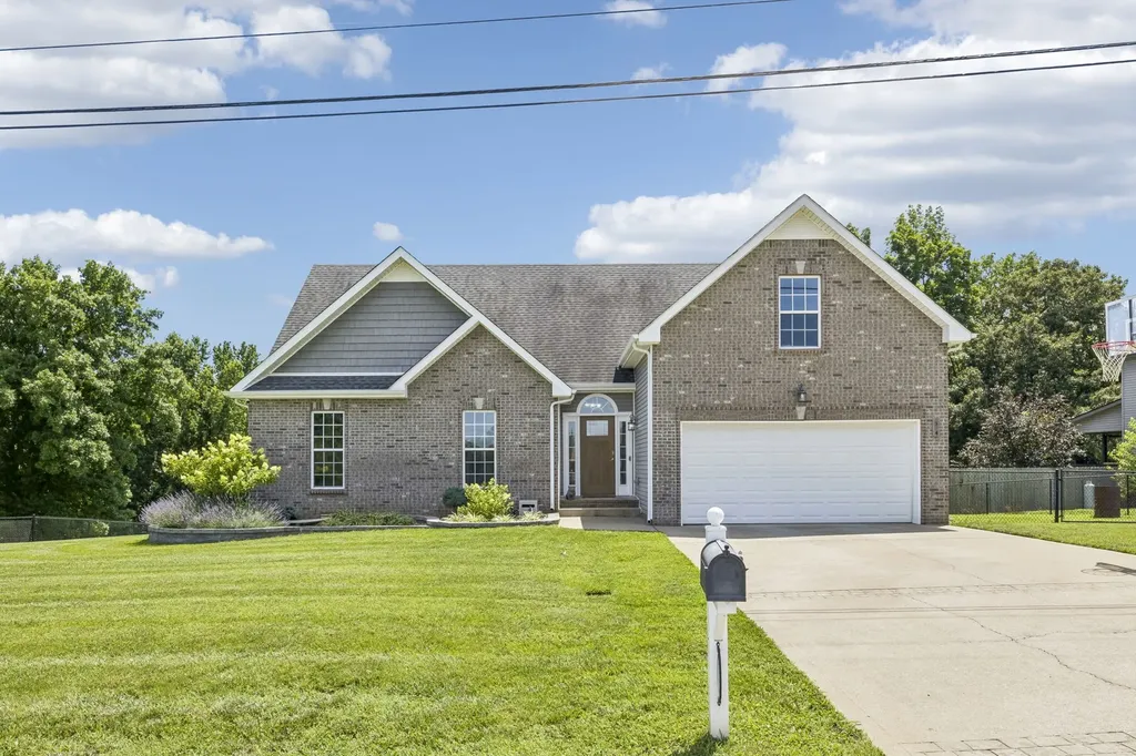 1464 Rustys Lane Clarksville TN 37042