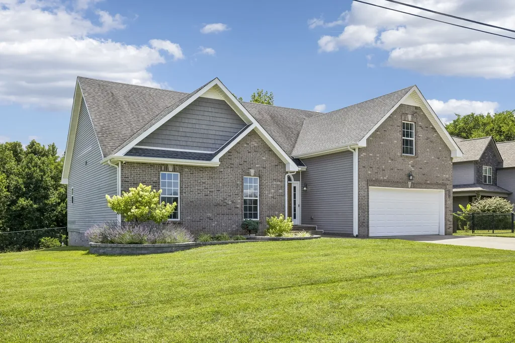 1464 Rustys Lane Clarksville TN 37042