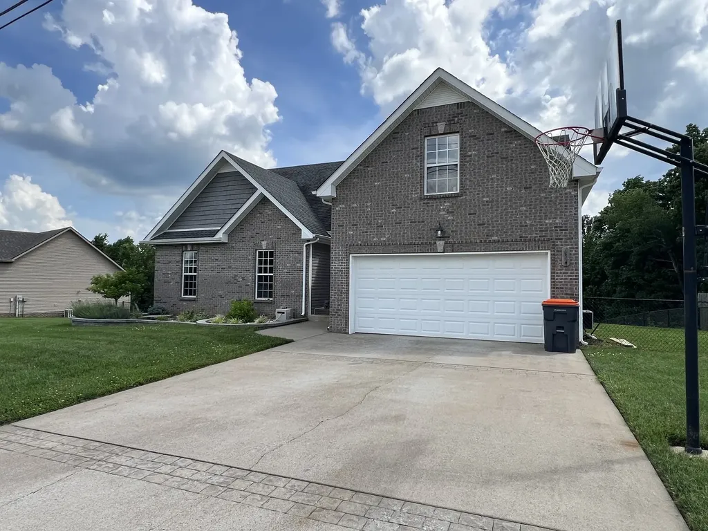1464 Rustys Lane Clarksville TN 37042