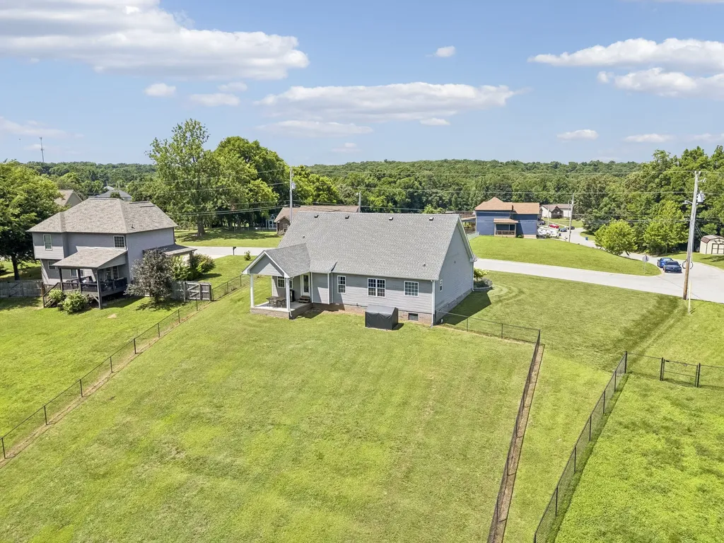 1464 Rustys Lane Clarksville TN 37042