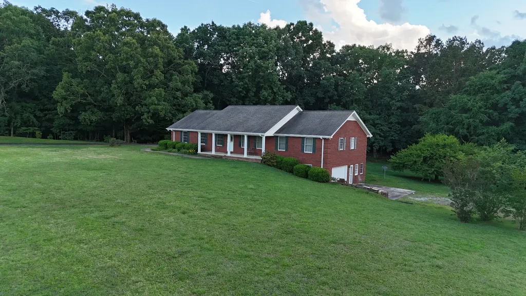 9685 Highway 114 Westport TN 38387