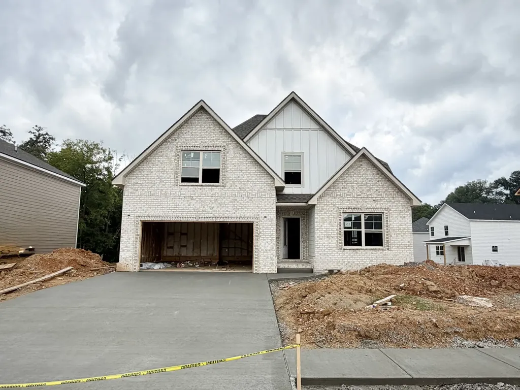 352 Hereford Farms Clarksville TN 37043
