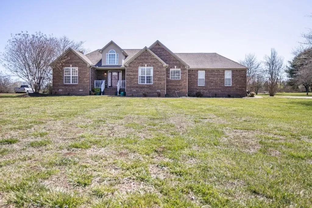817 Rands Way Columbia TN 38401
