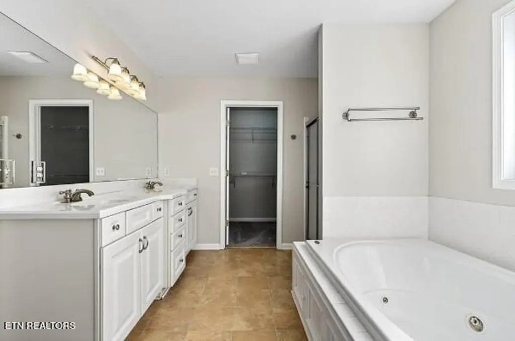1325 Bridle Cookeville TN 38501