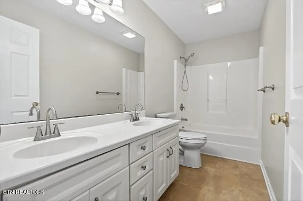 1325 Bridle Cookeville TN 38501