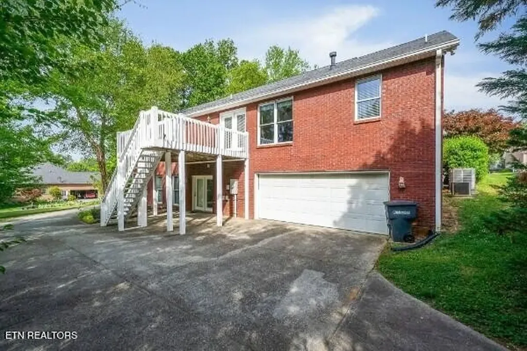 1325 Bridle Cookeville TN 38501