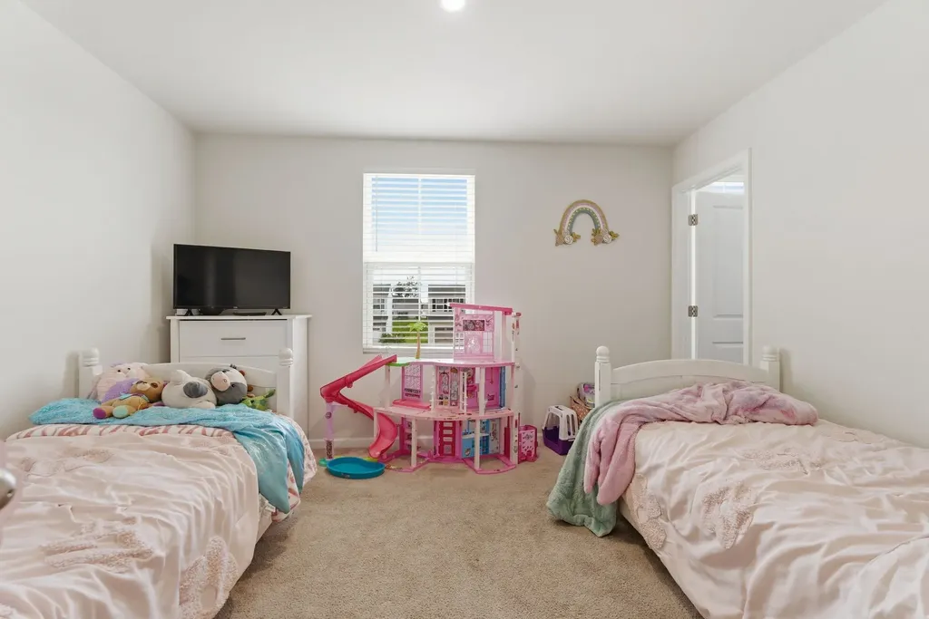 5742 Stardive Way Christiana TN 37037