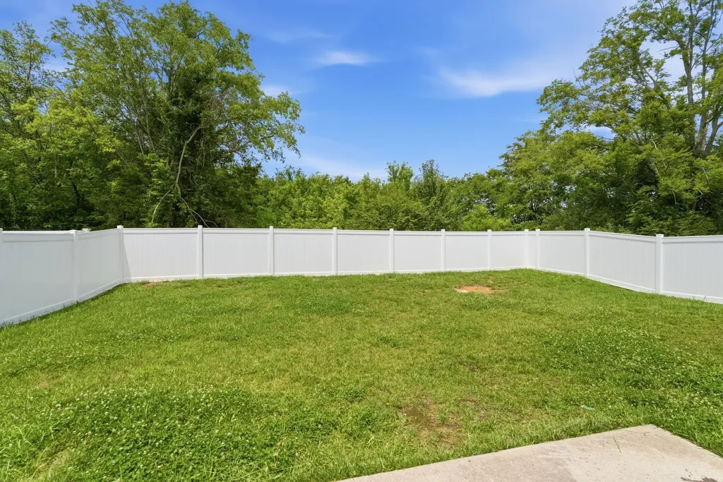 5742 Stardive Way Christiana TN 37037