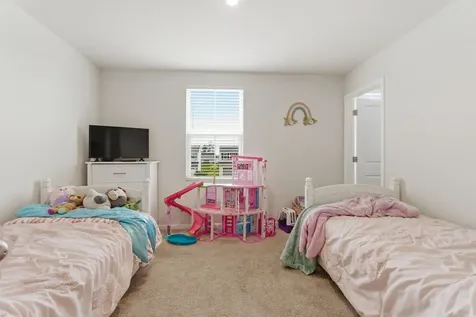 5742 Stardive Way Christiana TN 37037