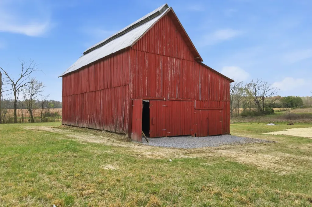 4323 South Garrett Springfield TN 37172