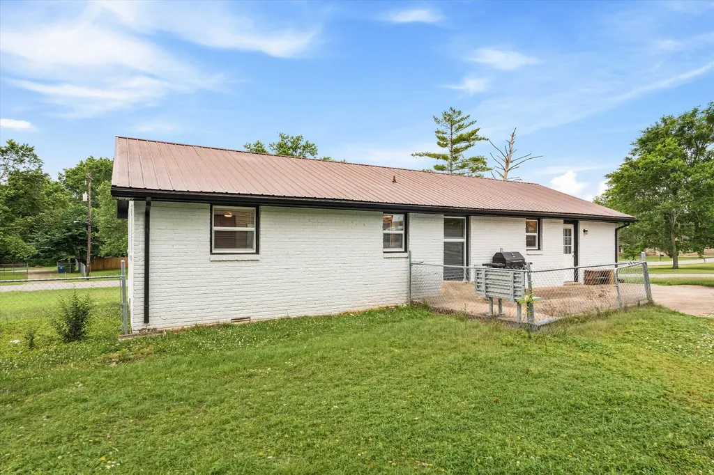 164 Elm Street La Vergne TN 37086
