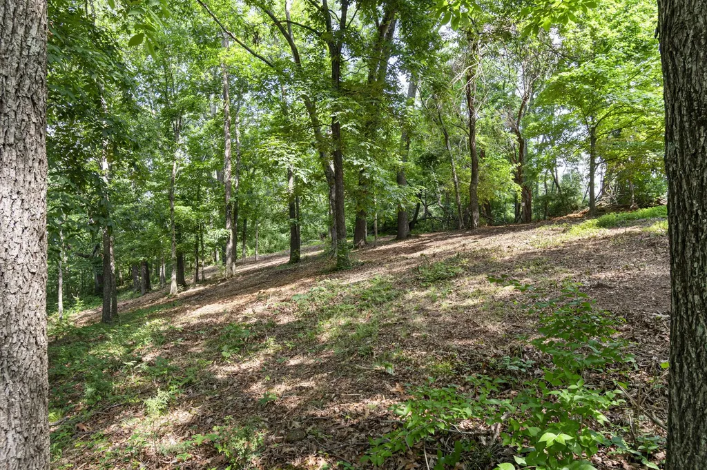 661 Hunters Trail Nashville TN 37209