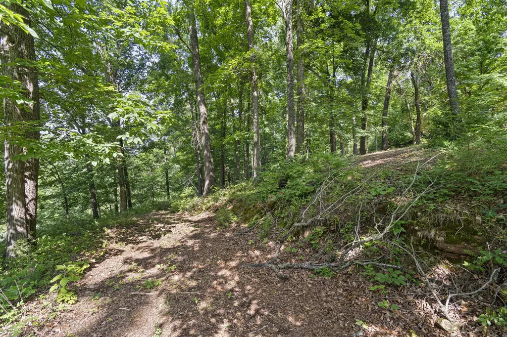 661 Hunters Trail Nashville TN 37209